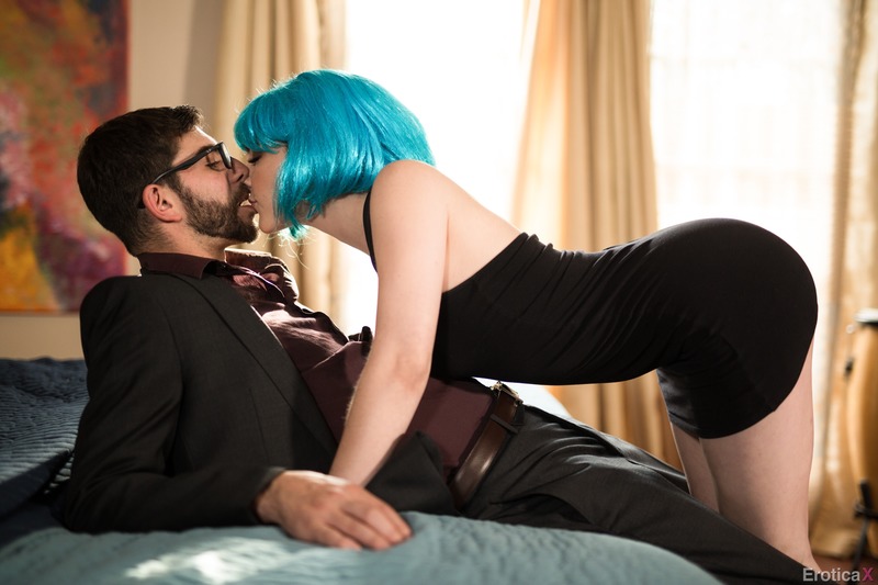 Jenna Reid Gets Fucked By A Stranger-00