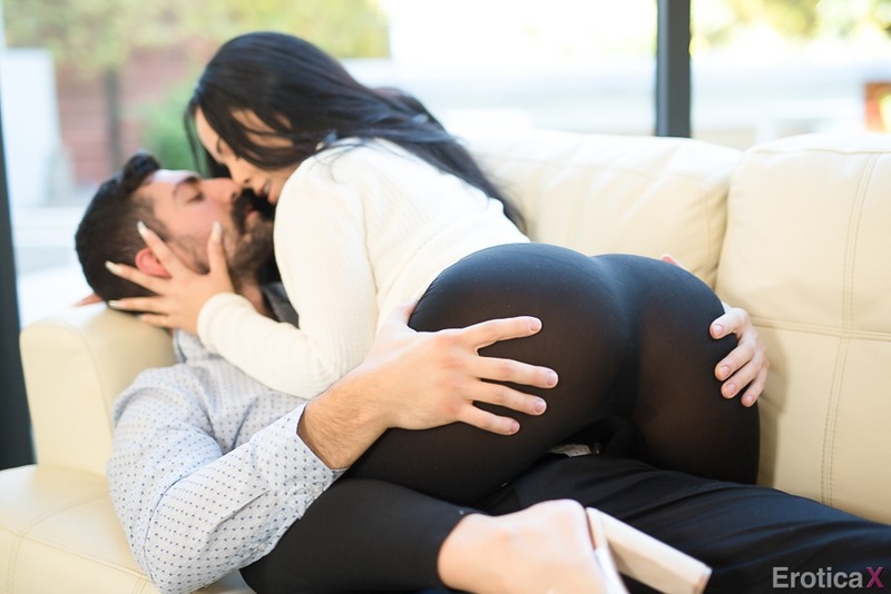 Kristina Rose Having Sex-01