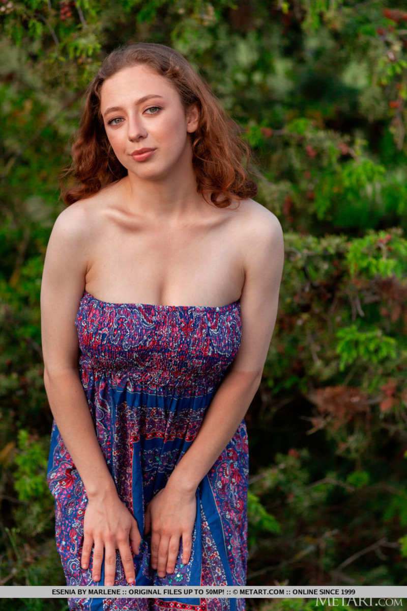 Busty Redhead Chick Posing Outdoors-12