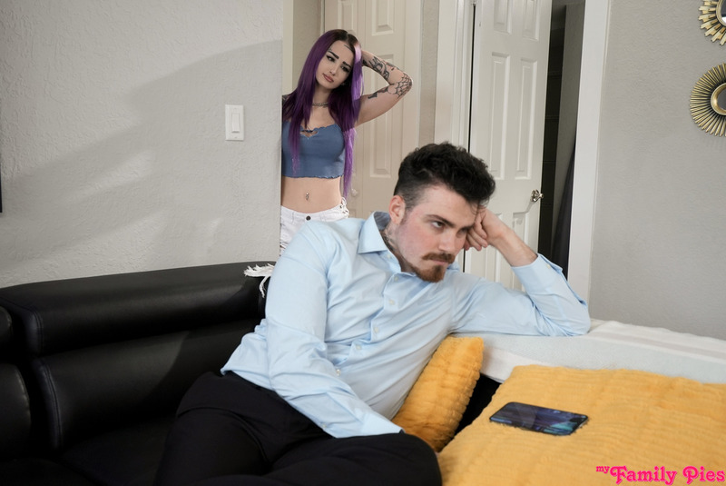 Tattooed Babe Val Steele Seducing Her Neighbour-12