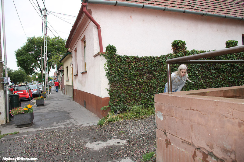 Hardcore sex with a sexy teen kitty-00