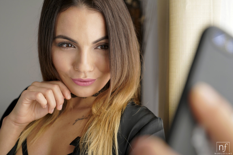 Vanessa Decker Gets Fucked-00