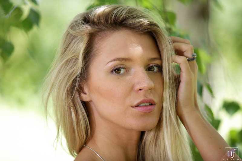 Mary Kalisy Likes Outdoor Sex-10