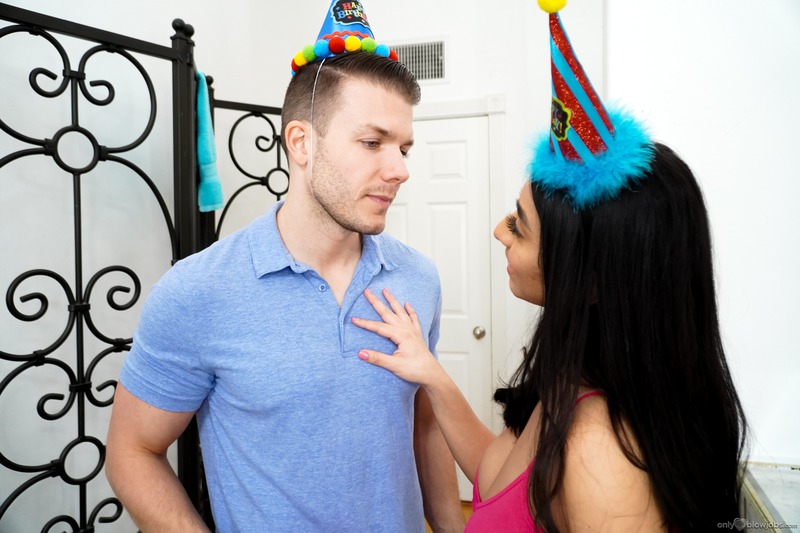 Birthday Party With Busty Violet Myers-06