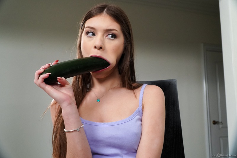 Blowjob Lessons With Winter Jade-02
