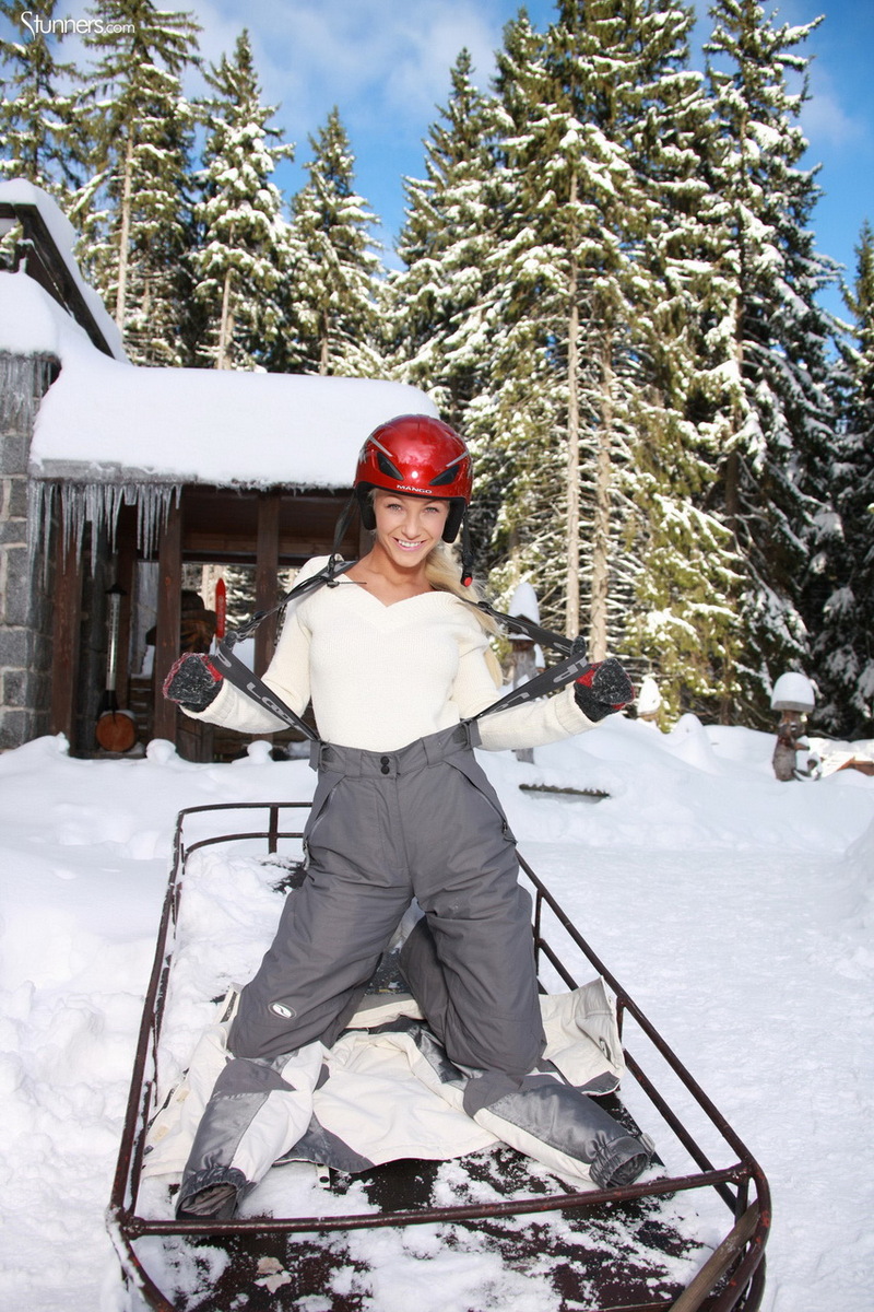 winter nudity-02