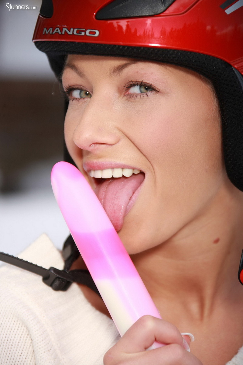 winter nudity-09