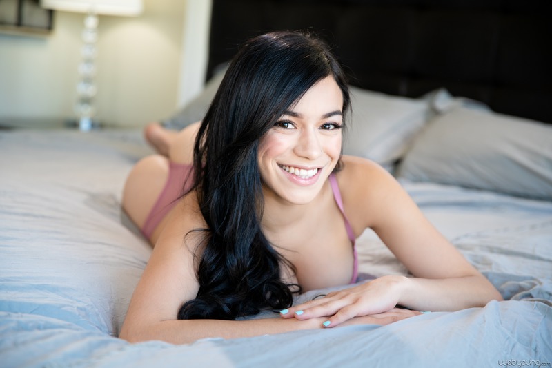 Busty Savannah Sixx Spreads-06
