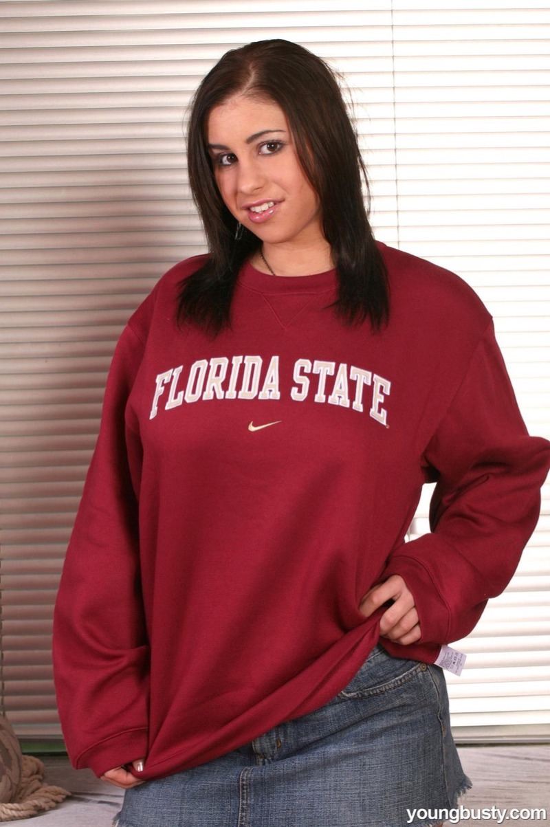 Busty College Girl-00